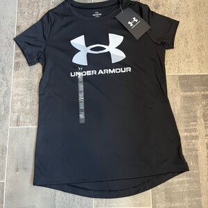 Girls under armour shirt